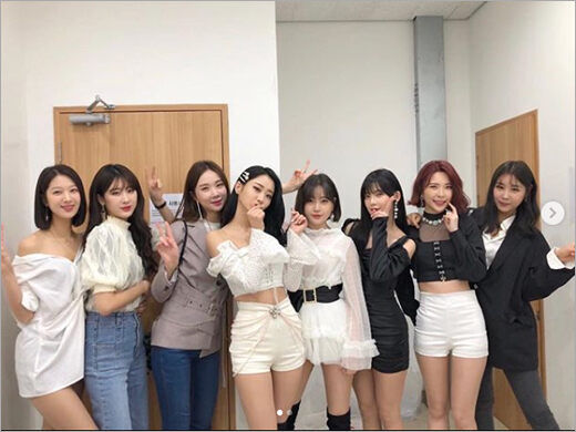 경리 '나인뮤지스 9년 활동 마침표, 모든 멤버와 함께'./경리 SNS