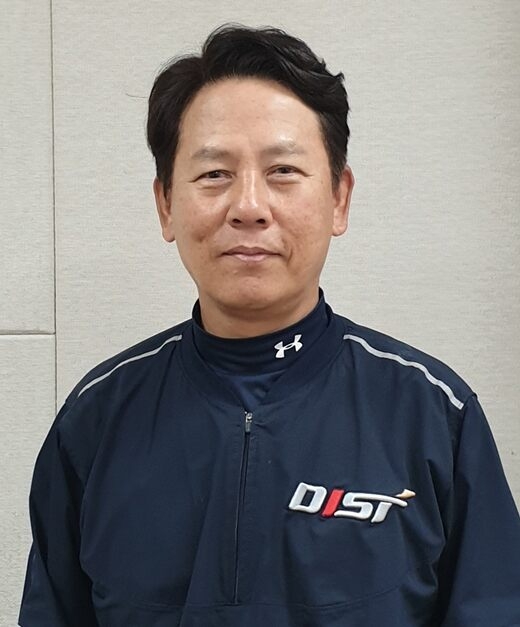 프로야구 롯데 자이언츠에서 선수로 뛰었고 은퇴 후 삼성 라이온즈 스카우트를 거쳐 롯데 운영팀장과 운영부장을 역임한 이문한 동원과학기술대 야구부 감독./동원과학기술대 제공