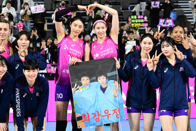 흥국생명 김연경과 김수지(오른쪽)./KOVO