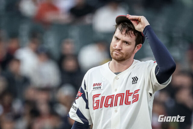 롯데 자이언츠 시절 찰리 반즈./롯데 자이언츠