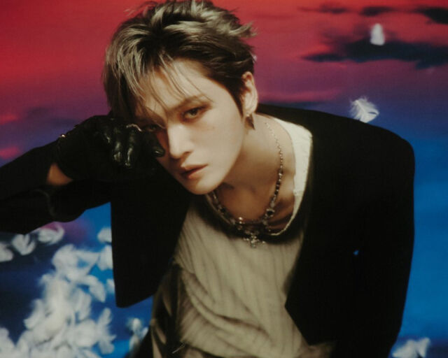 김재중의 신보 '뷰티 인 카오스'가 각종 글로벌 차트 1위를 달성했다. / 인코드 엔터테인먼트 제공