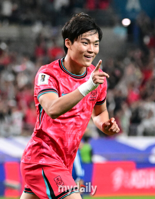 2025년 6월 10일 오후 서울 상암동 서울월드컵경기장에서 2026 국제축구연맹(FIFA) 북중미 월드컵 아시아지역 3차 에선 대한민국과 쿠웨이트의 경기가 열렸다. 오현규가 후반전 골을 넣고 기뻐하고 있다./마이데일리