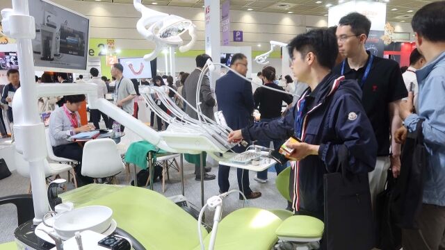 SIDEX2025에 참가한 오스템임플란트 현장 부스 모습. /오스템임플란트