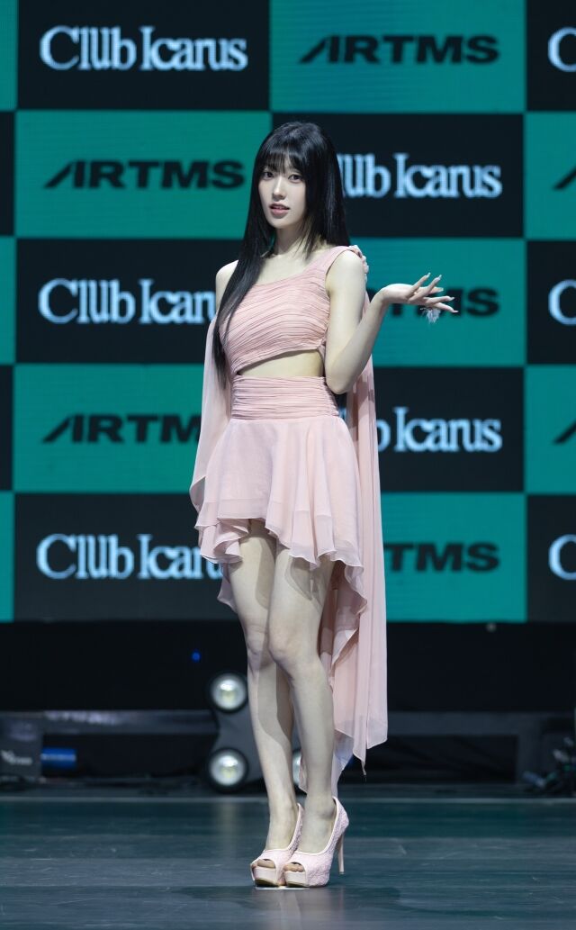 그룹 아르테미스 멤버 최리 / 모드하우스
