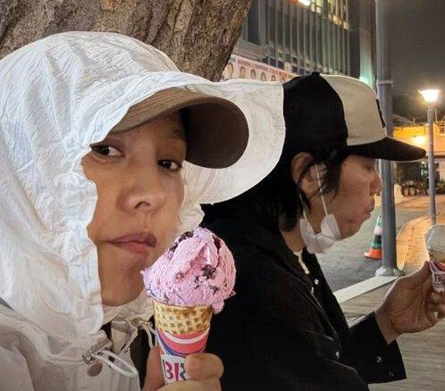 李尚顺♥李孝利，深夜在街上吃冰淇淋是这种感觉