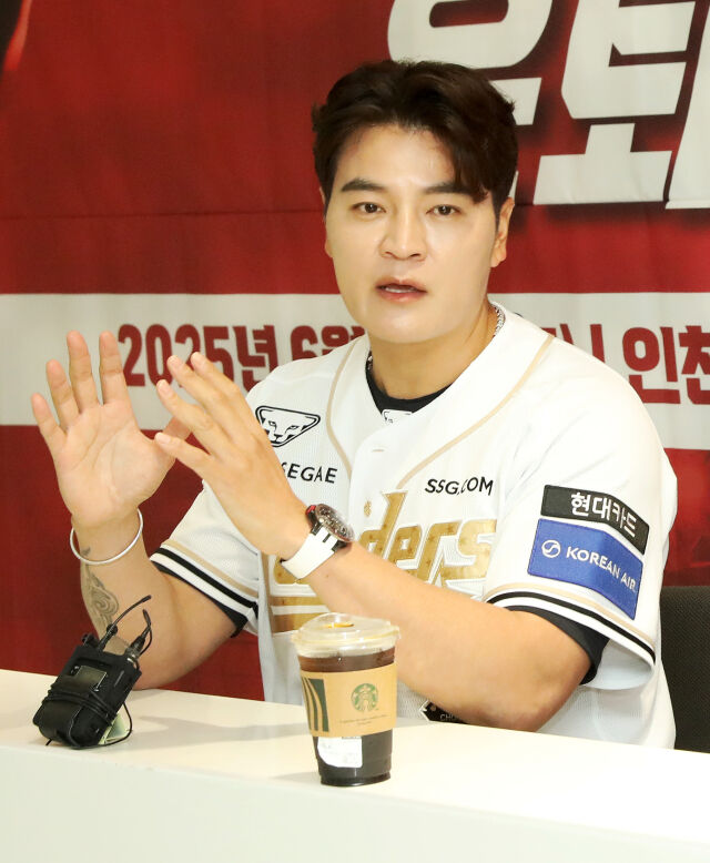 2025년 6월 14일 추신수 구단주 보좌역 및 육성 총괄의 은퇴 기자회견이 열렸다./SSG 랜더스