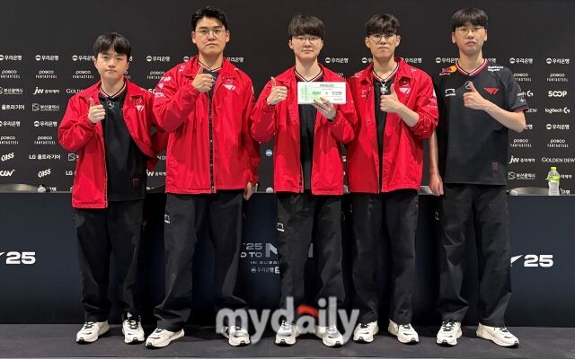 왼쪽부터 케리아 류민석, 구마유시 이민형, 페이커 이상혁, 오너 문현준, 도란 최현준. /박성규 기자