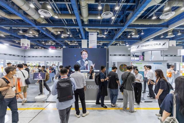 2025 디지털 유통·물류대전 쿠팡 CPLB 부스. /쿠팡