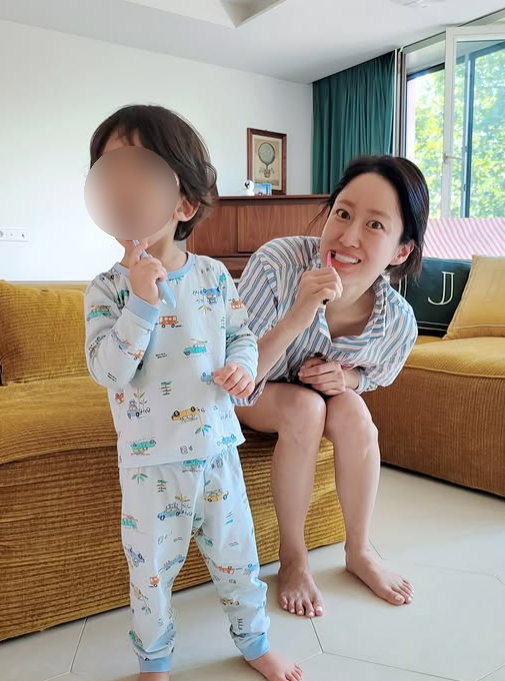 배우 전혜빈과 아들/전혜빈 인스타그램