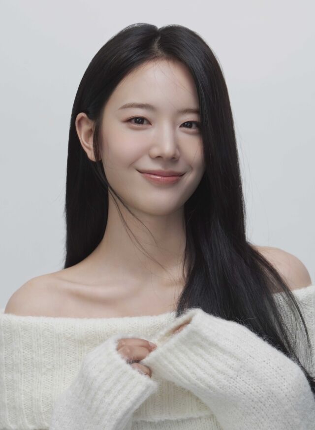 그룹 프로미스나인 출신 배우 장규리 새 프로필 / 나무엑터스