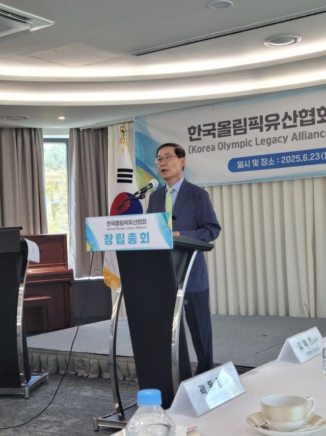 조현재 초대회장이 계획을 밝히고 있다. /한국올림픽유산협회 제공