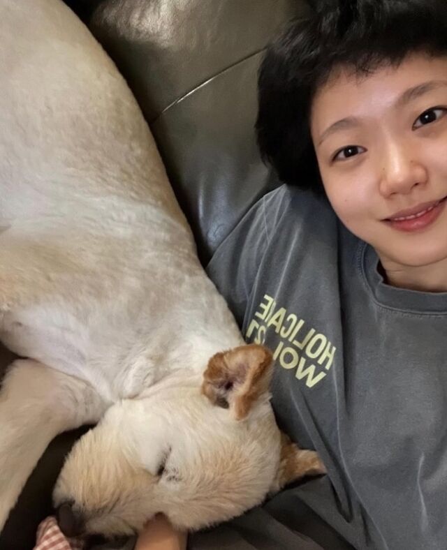 배우 김고은과 반려견 '월이'/김고은 인스타그램