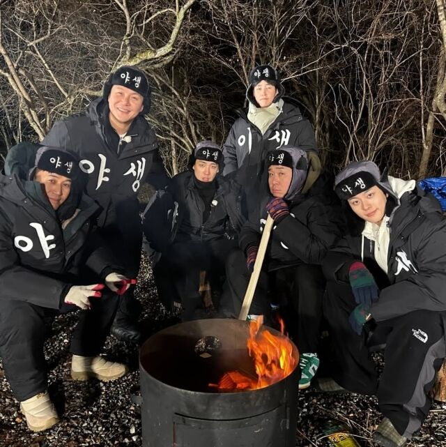 방송인 조세호가 '1박2일' 시즌4 멤버들의 단체 사진을 공개했다. / 조세호 인스타그램 캡처