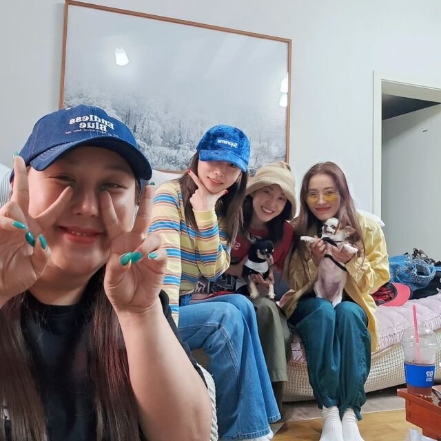 왼쪽부터 방송인 풍자, 가수 제아, 산다라박, 황보 / 풍자 SNS