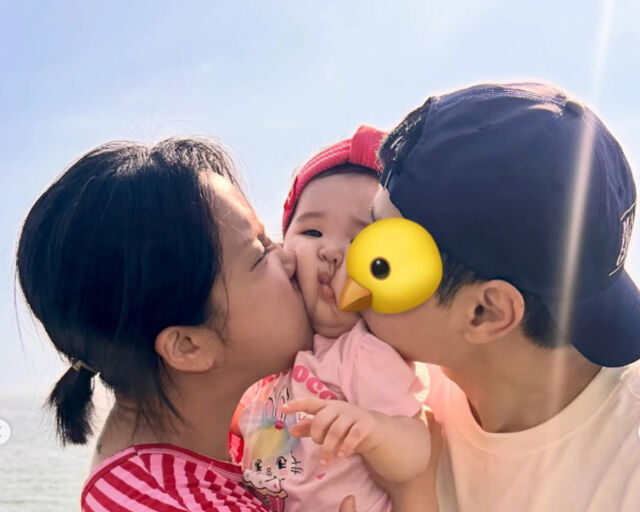 랄랄은 지난해 이동욱을 닮은 11살 연상의 남편과 결혼해 슬하 딸 한 명을 두고 있다. / 랄랄 소셜미디어 캡처