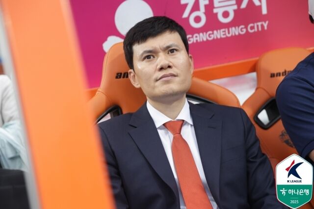 정경호 강원FC 감독./프로축구연맹