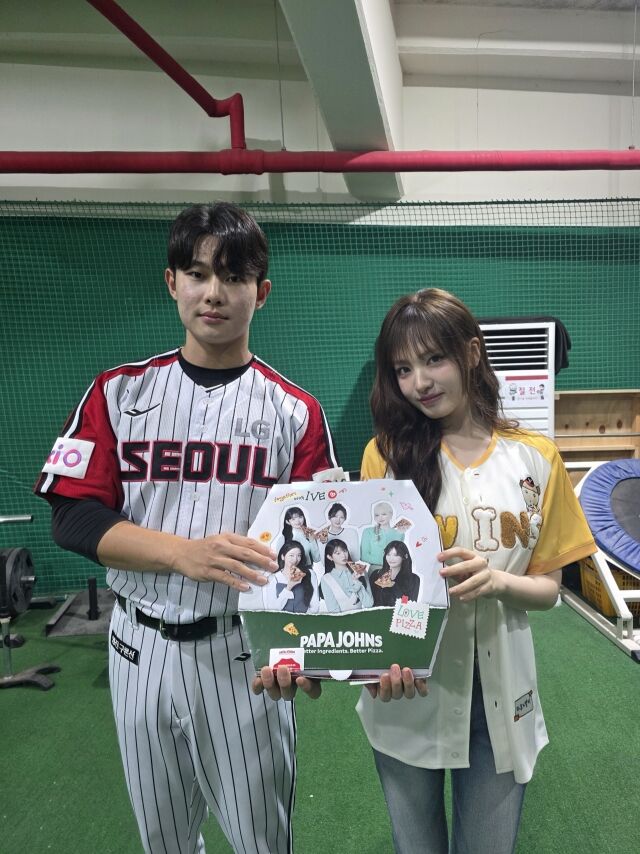 LG 트윈스 김영우와 아이브 리즈./LG 트윈스