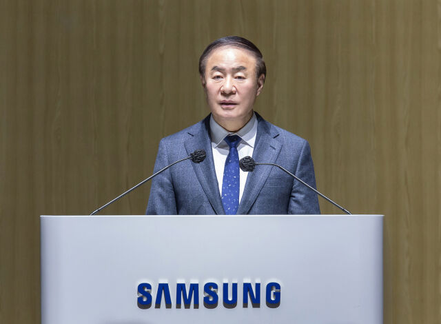 전영현 삼성전자 DS부문장 부회장이 3월 19일 수원컨벤션센터에서 열린 제56기 삼성전자 주총에서 발언하고 있다. /삼성전자