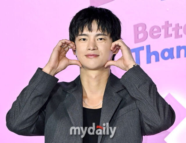 배우 서인국이 3일 오전 서울 용산CGV에서 진행된 넷플릭스 '모태솔로지만 연애는 하고 싶어' 제작발표회에서 포토타임을 갖고 있다. / 송일섭 기자(andlyu@mydaily.co.kr)