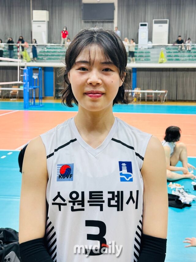 7일 충청북도 단양에서 펼쳐진 ‘2025 한국실업배구&프로배구 퓨처스 챔프전 단양 대회’에서 인터뷰를 진행한 수원특례시청 하효림/최병진 기자