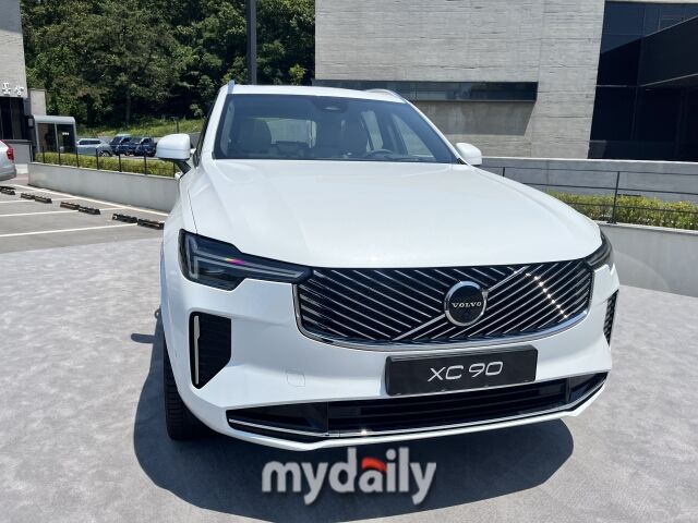 볼보 ‘더 뉴 XC90’ 전면부. /심지원 기자