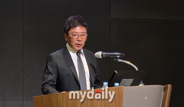 11일 경기도 성남시 차바이오컴플렉스에서 열린 'CGB-CIC'의 프리오픈 이벤트' 행사에서 한기원 차바이오텍 사장이 발언하고 있다. 사진=이호빈 기자