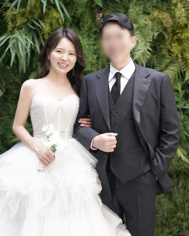 '나는 솔로' 19기 영숙과 예비신랑/19기 영숙 소셜미디어
