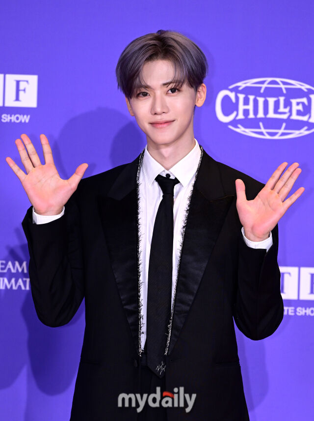 2025년 7월 14일 오전 서울 잠실 롯데시네마 월드타워점에서 NCT DREAM 정규 5집 'Go Back To Future' 제작발표회가 열렸다. NCT DREAM 재민이 인사하고 있다.