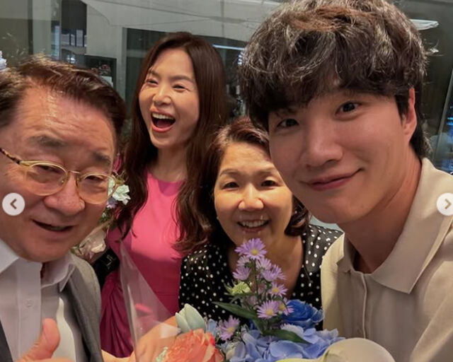 김지민 김준호의 결혼식에 이홍렬, 이성미, 김지선이 참석해 자리를 빛냈다. / 김기리 소셜미디어 