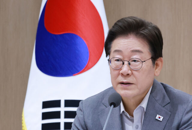 이재명 대통령이 15일 서울 용산 대통령실 청사에서 열린 국무회의에서 발언하고 있다. /뉴시스