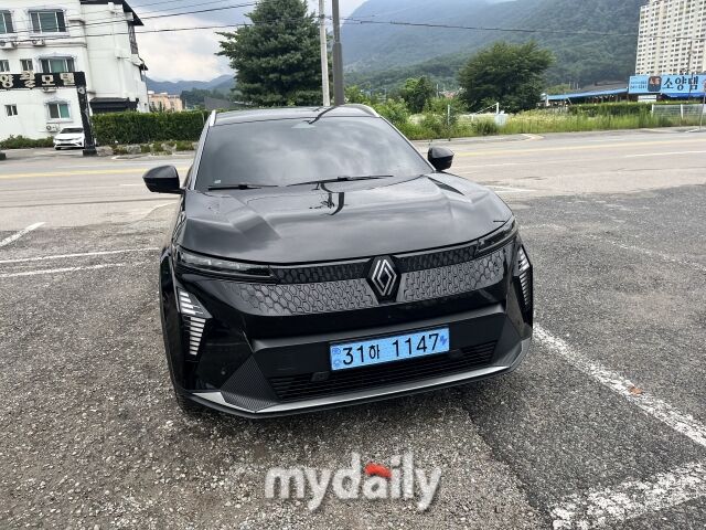 세닉 E-Tech 100% 일렉트릭. /심지원 기자