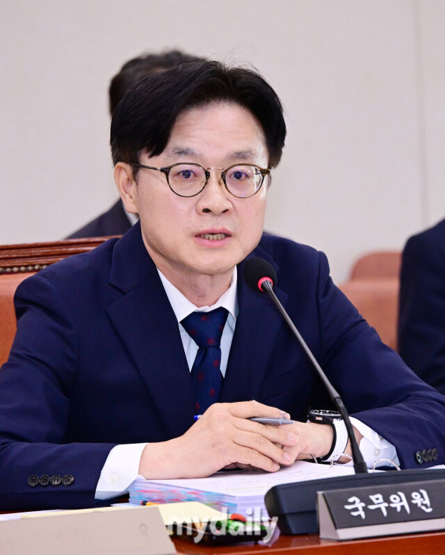 김정관 산업통상자원부 장관 후보자가 지난 17일 서울 여의도 국회 산업통상자원위원회에서 진행된 장관 인사청문회에서 질의에 답하고 있다. /곽경훈 기자