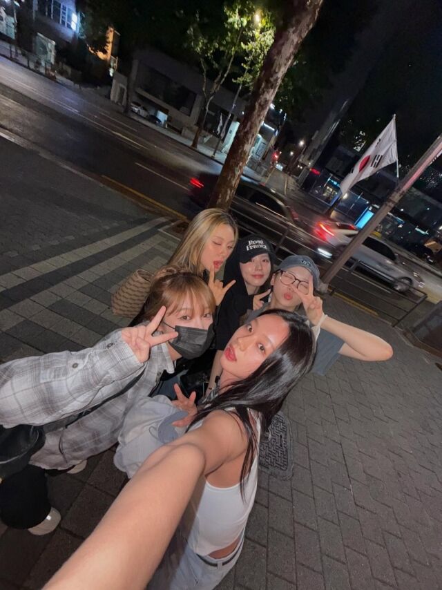 혜리, 미연, 리정, 예나, 채원 / 소셜미디어
