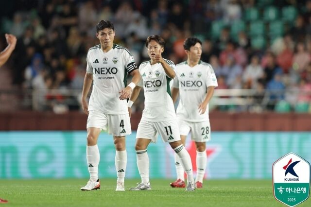 포항과 전북의 경기 모습/한국프로축구연맹