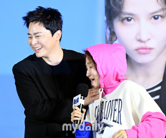 박경림이 재치 있는 입담으로 제작발표회 분위기를 환하게 밝혀줬다. / 마이데일리 DB