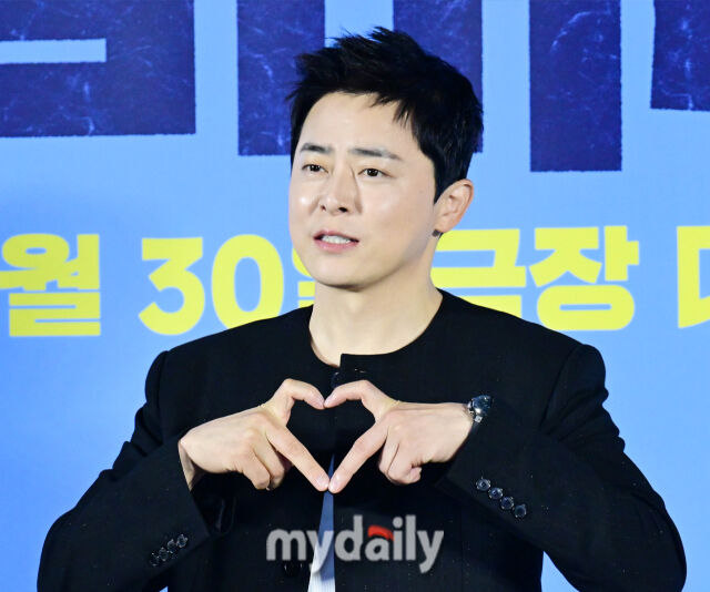 조정석은 '좀비딸'에서 딸바보 아빠 정환 역할을 맡았다. / 마이데일리 DB