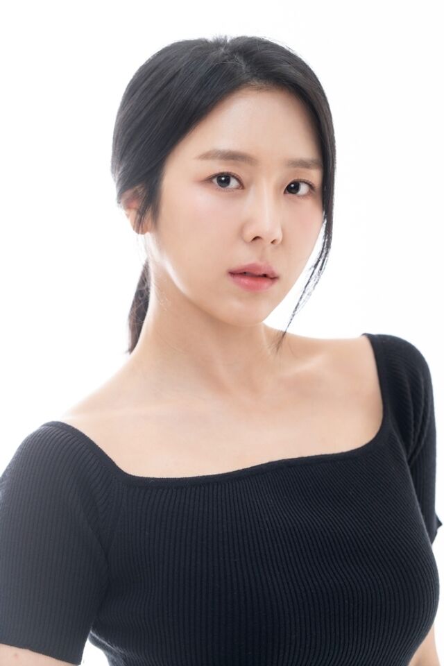 배우 예원 새 프로필 / 엔터세븐