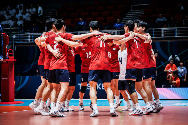 콜롬비아를 꺾은 한국./FIVB