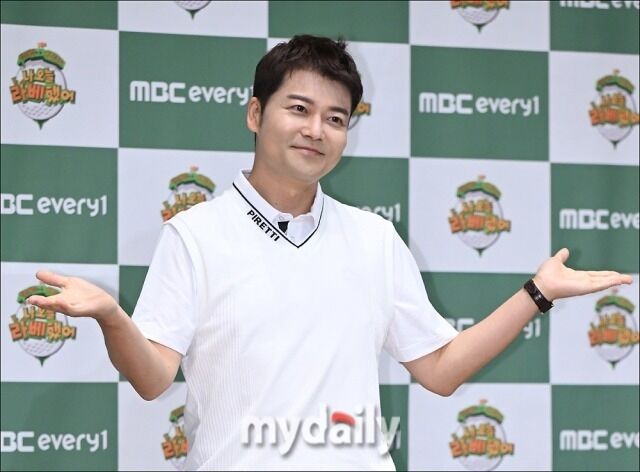 아나운서 출신 방송인 전현무/마이데일리 DB