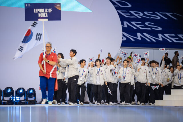 2025 라인루르세계대학경기대회에 개막식에서 입장하는 한국 선수단. /대한체육회 제공