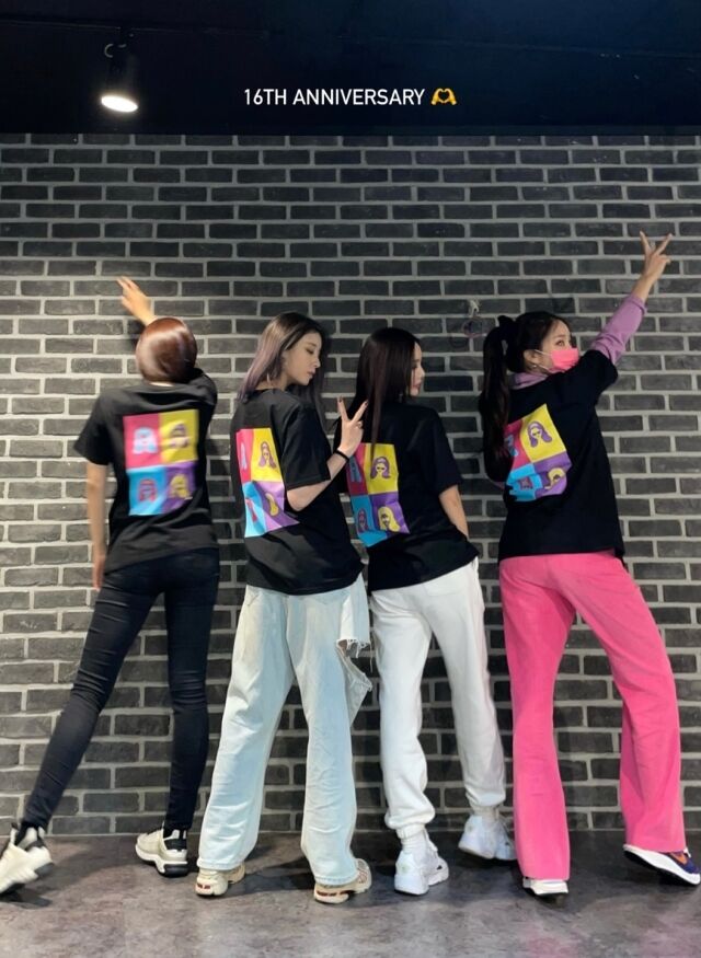 그룹 티아라 멤버들이 데뷔 16주년을 기념해 모였다. / 지연 인스타그램