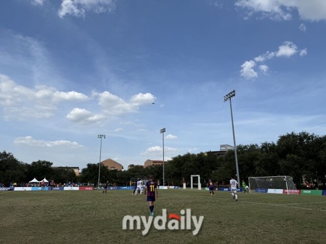 FC서울(해치서울FC)이 대회 2일차 일정에서 아약스를 3-0으로 완파한 뒤 바르셀로나와 0-0으로 무승부를 거뒀다./휴스턴(미국)=노찬혁 기자