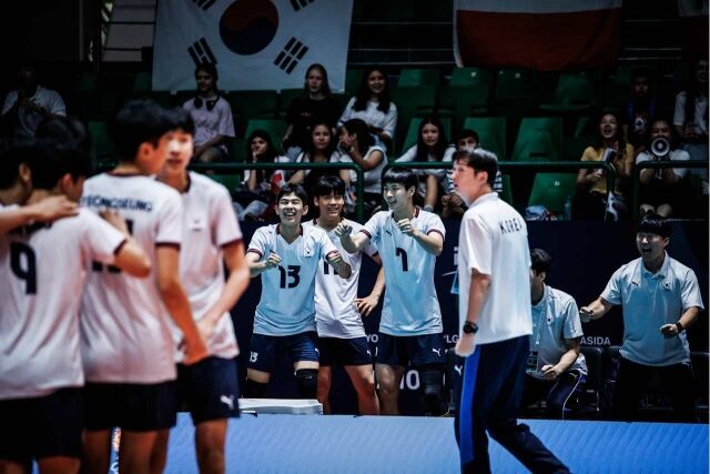 한국 U19 남자배구대표팀이 폴란드에 패하며 4강 진출이 무산됐다./FIVB