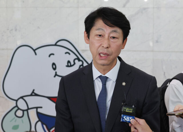 이훈기 더불어민주당 의원. /뉴시스