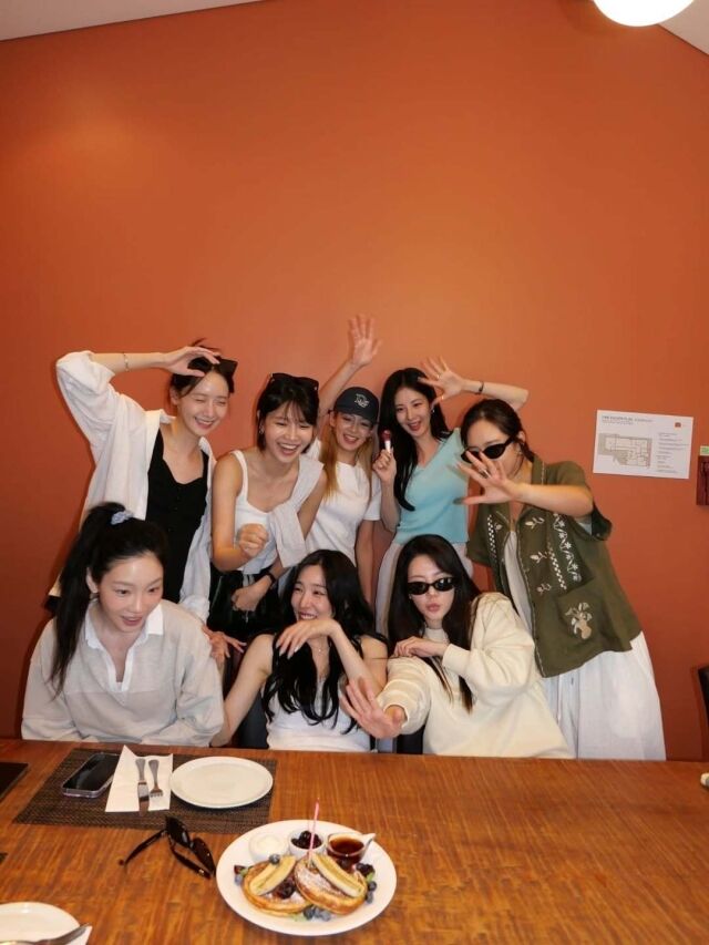 소년시대 18주년을 맞아 완전체로 모인 멤버들. /써니 소셜미디어