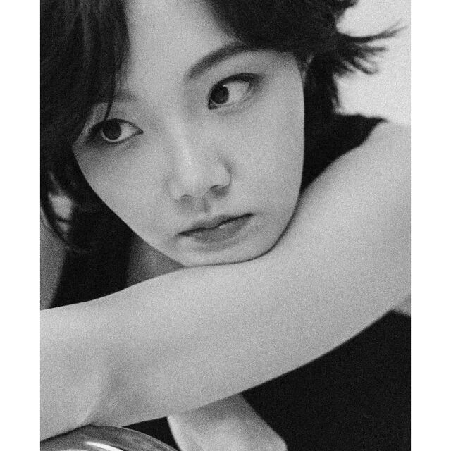 흑백 사진으로 새 프로필 사진을 공개한 모델 겸 배우 손수아. / 이상 손수아 소셜미디어