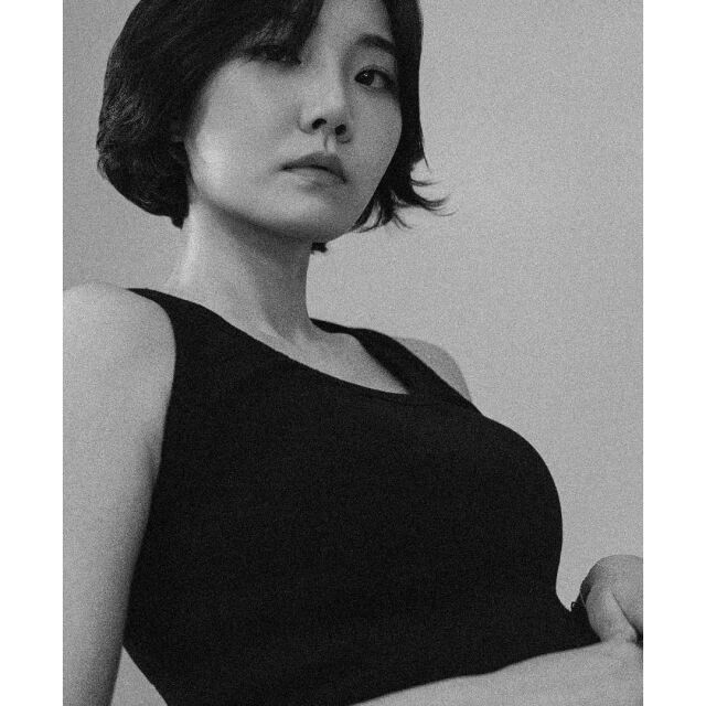 프로필 사진을 공개한 모델 겸 배우 손수아. / 이상 손수아 소셜미디어