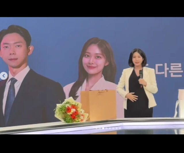 한민용 앵커는 임신을 하고 만삭이 되도록 뉴스에 매진한 사실이 알려지며 화제가 됐다. / 한민용 소셜미디어