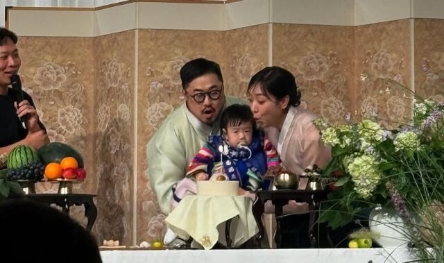 개그맨 강재준 이은형 부부의 아들 돌잔치 풍경. / 이은형 소셜미디어