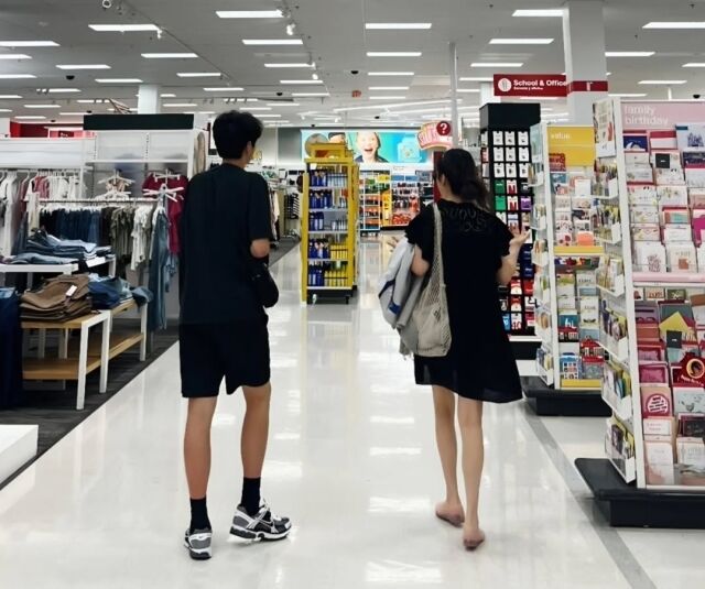 배우 송윤아가 아들과 일상을 공개했다. / 송윤아 인스타그램 캡처